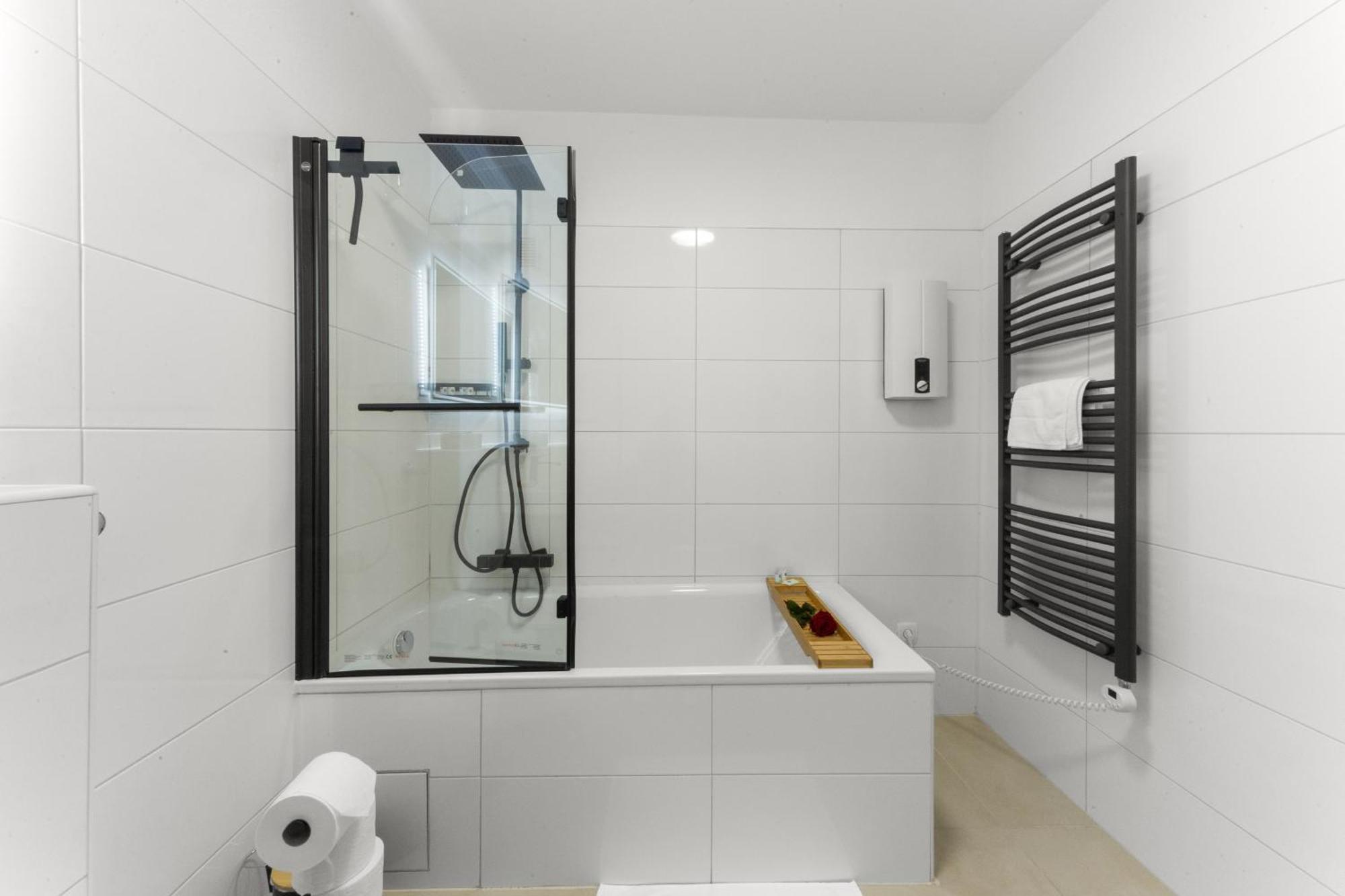 Vinful: Premium-Apartment Mit Balkon Und Parkplatz Mülheim an der Ruhr Eksteriør bilde